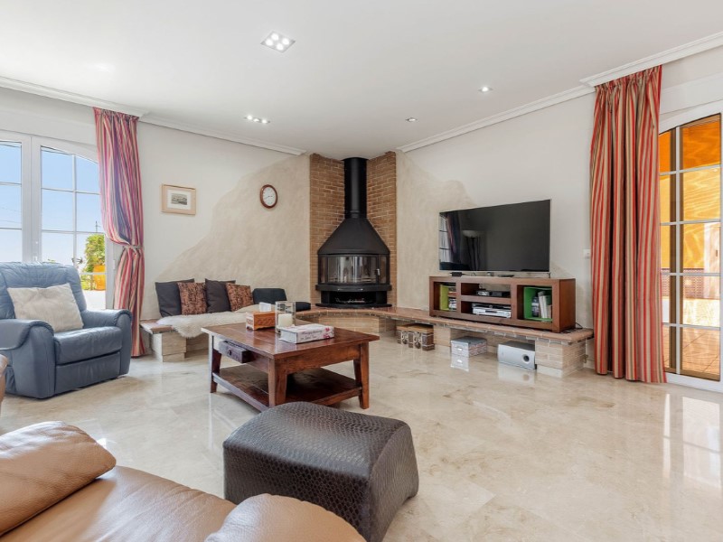 5 Bedrooms - Busot — 6/85