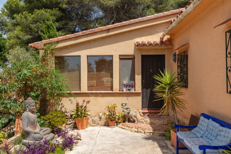 4 Bedrooms - — 26/36