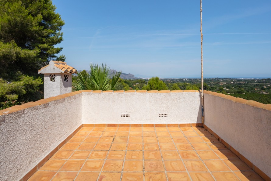 4 Bedrooms - — 23/33