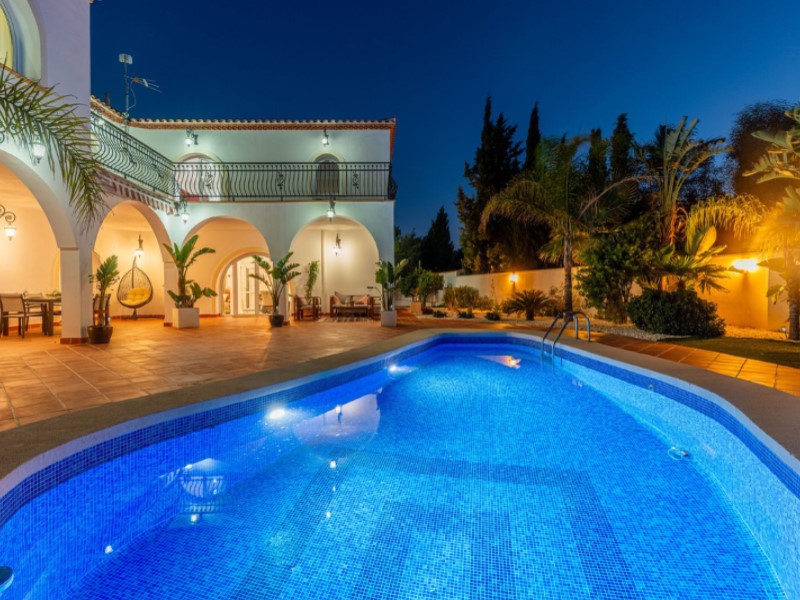 6 Bedrooms - Busot — 36/57