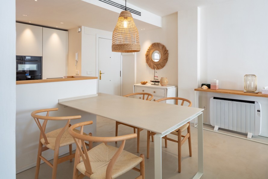 2 Bedrooms - — 10/36