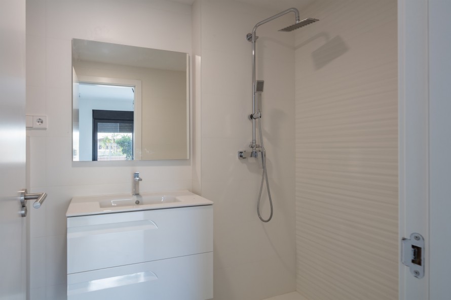 2 Bedrooms - — 15/24