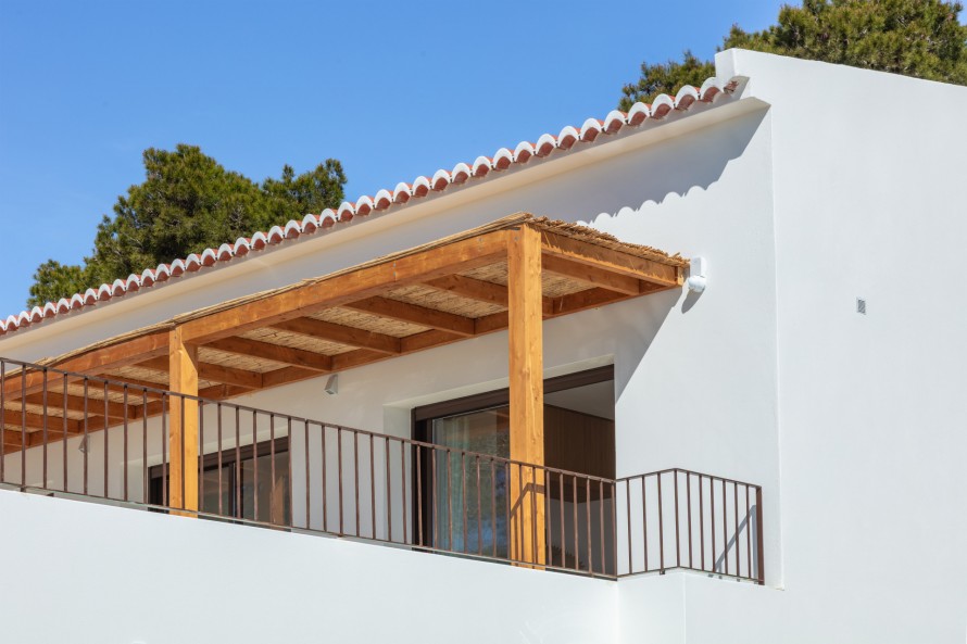 4 Bedrooms - — 34/50