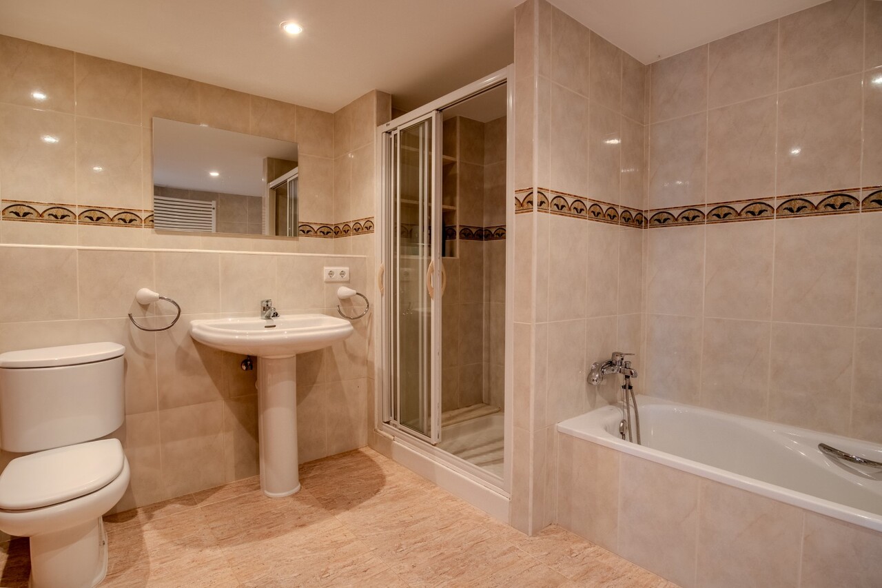 5 Bedrooms - Jávea — 42/50