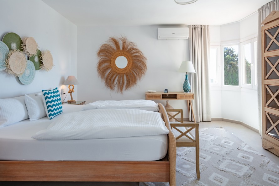 5 Bedrooms - — 34/50