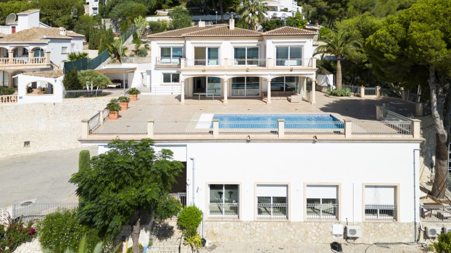 7 Bedrooms - — 7/29