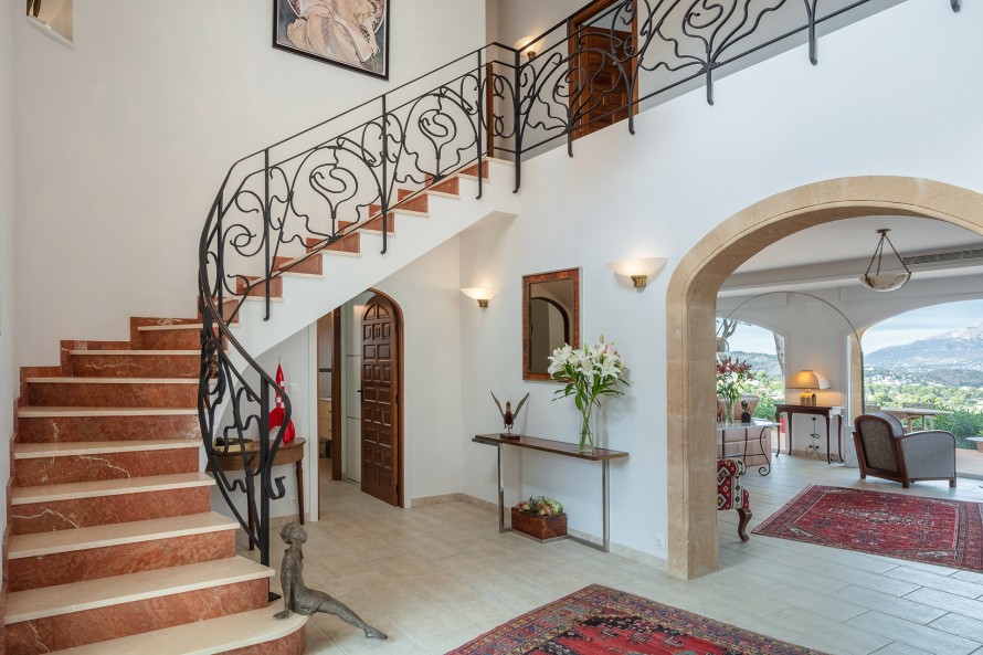 5 Bedrooms - — 23/35
