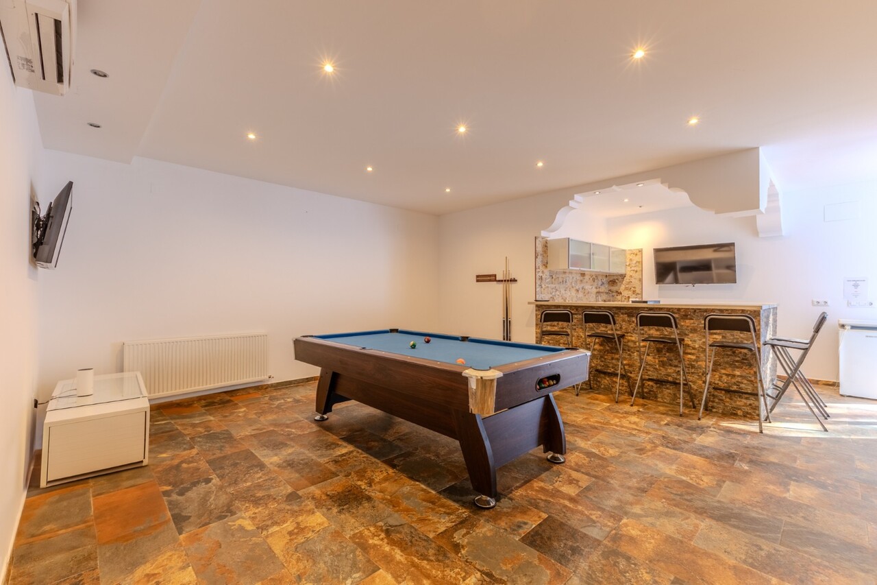 7 Bedrooms - Jávea — 45/50