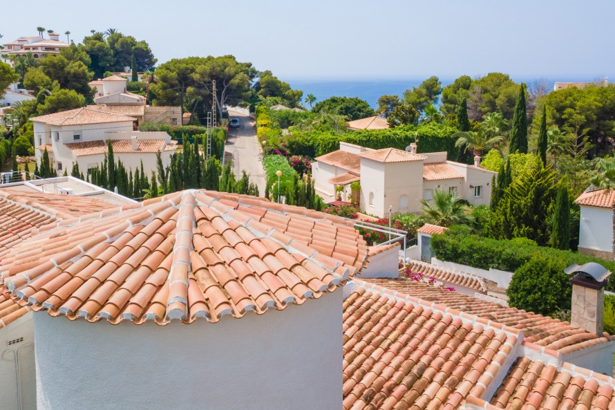 4 Bedrooms - — 35/36