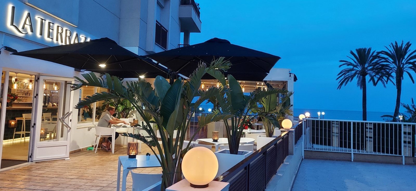 The terrace at nightfall
