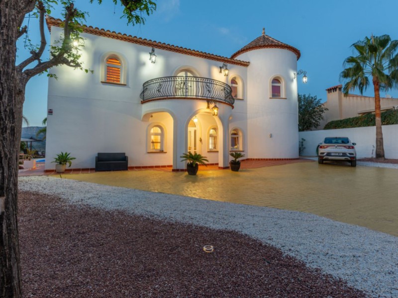 6 Bedrooms - Busot — 41/57