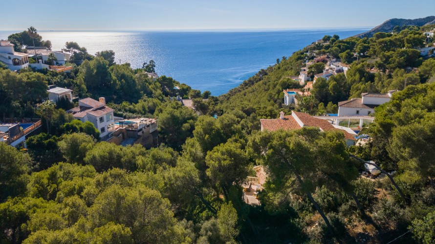 4 Bedrooms - — 9/17