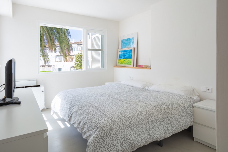2 Bedrooms - — 14/36