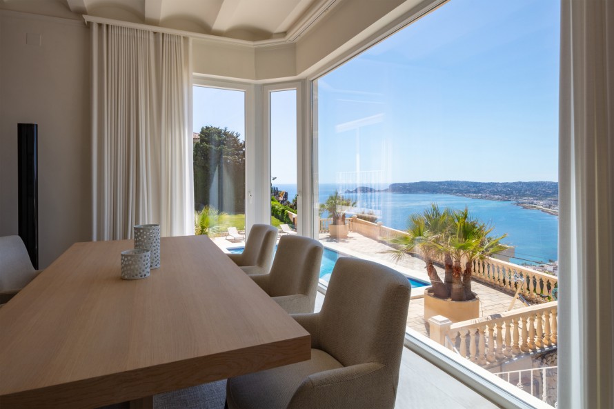 5 Bedrooms - — 7/50