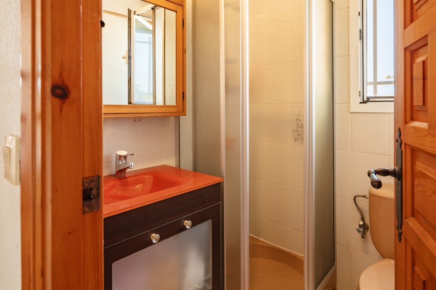4 Bedrooms - — 21/36