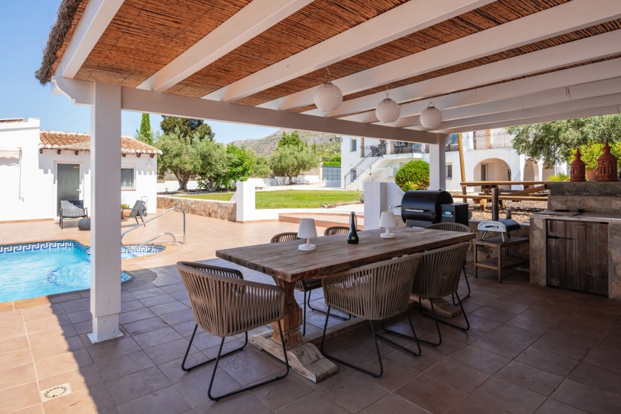 7 Bedrooms - — 20/47