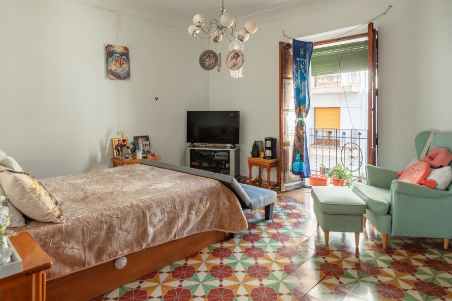 4 Bedrooms - — 11/21