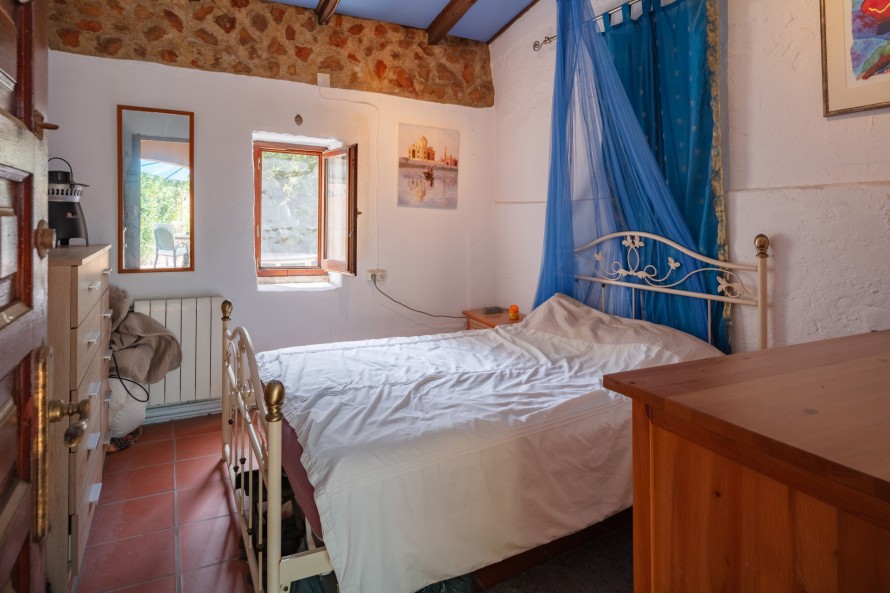 4 Bedrooms - — 13/36