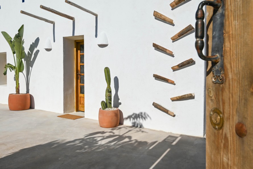 4 Bedrooms - — 27/43