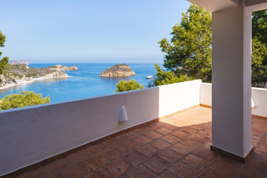 3 Bedrooms - — 33/47