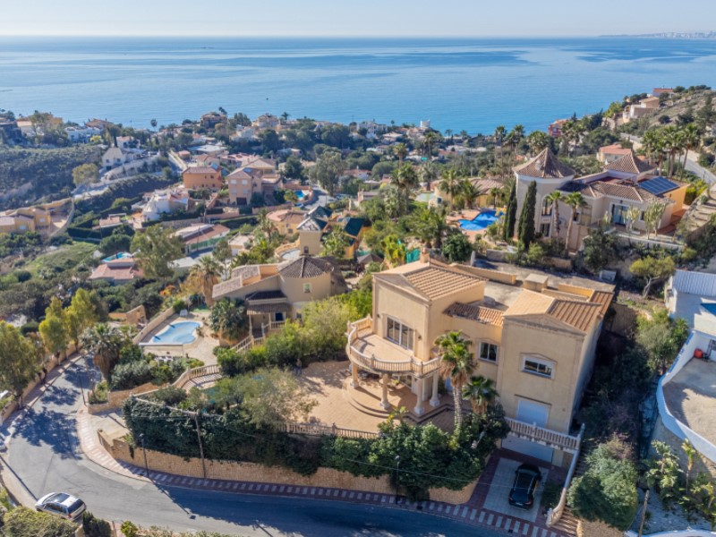 4 Bedrooms - El Campello