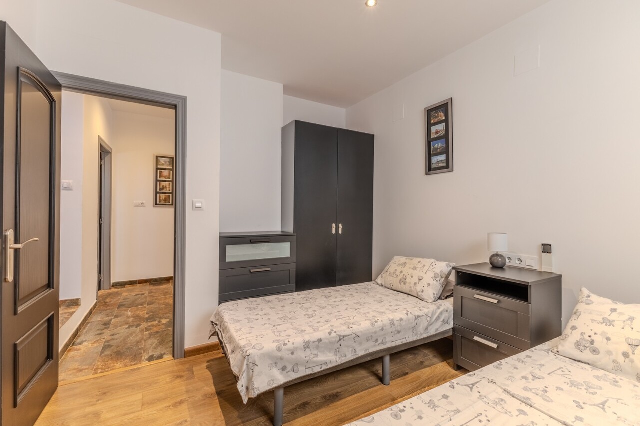 7 Bedrooms - Jávea — 42/50