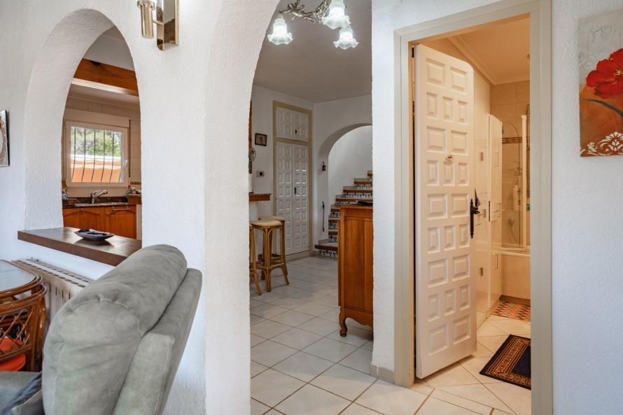 4 Bedrooms - — 14/36