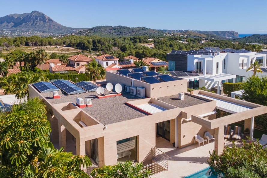4 Bedrooms - — 25/25