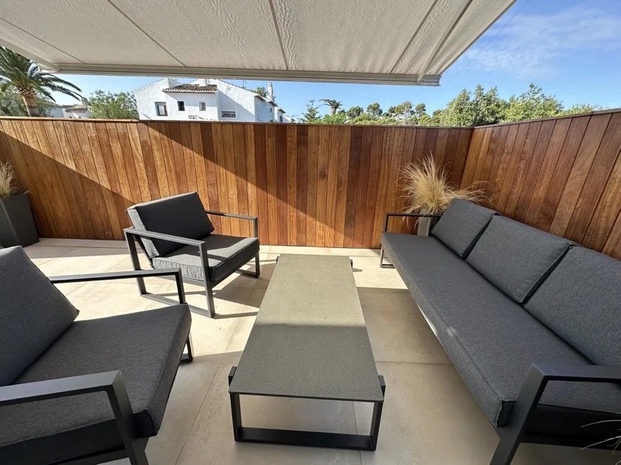 Terrace lounge