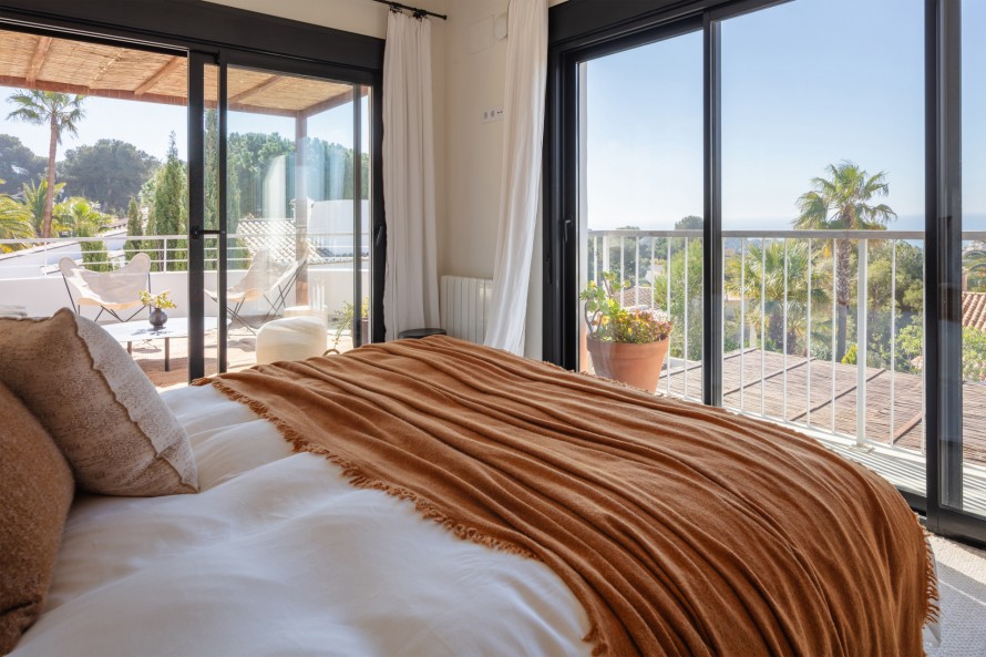 4 Bedrooms - — 15/50