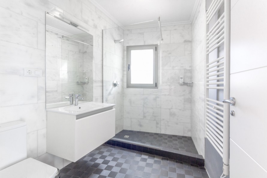 3 Bedrooms - — 16/26