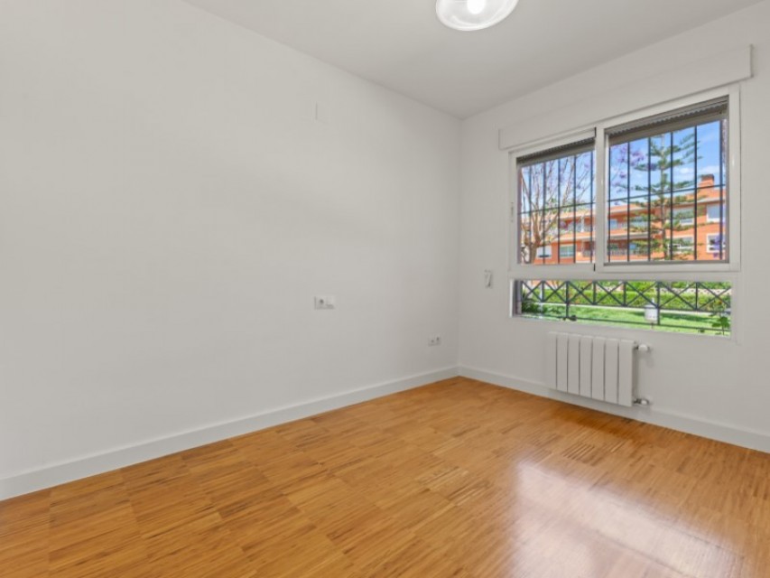 4 Bedrooms - Alicante / Alacant — 19/39