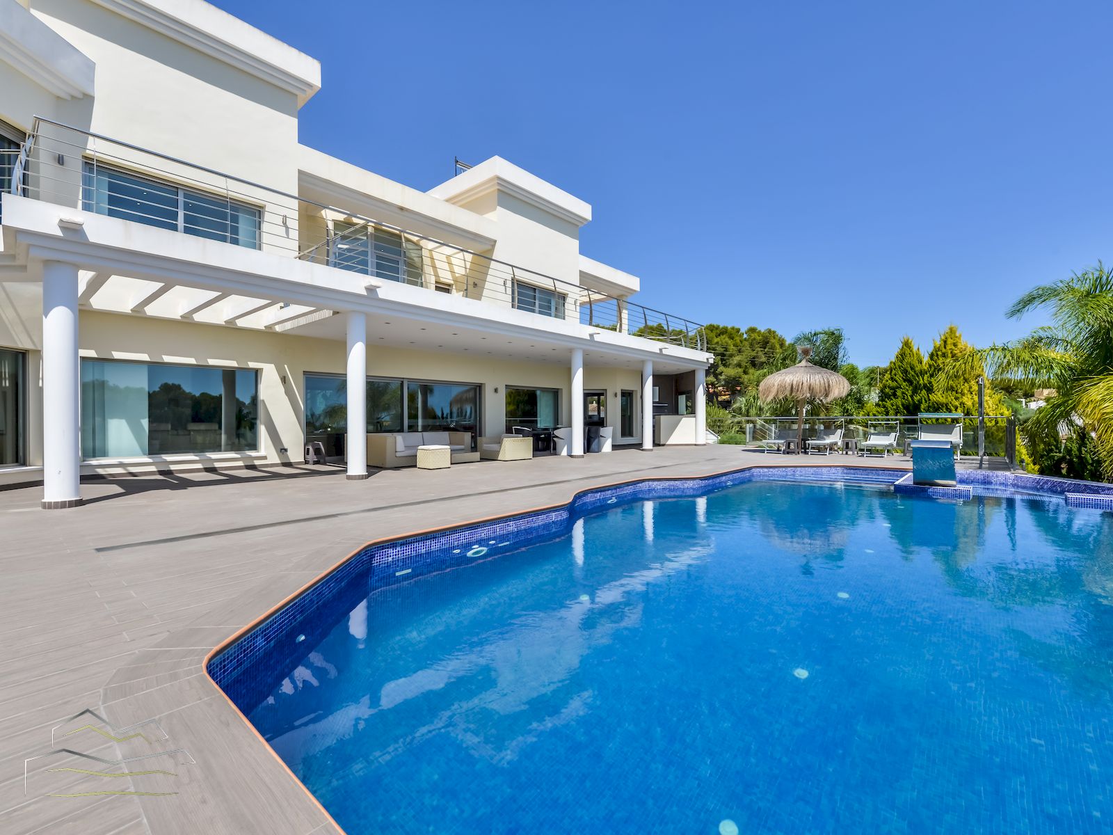 5 Bedrooms - Benissa — 50/50