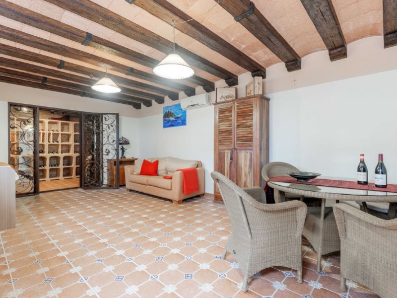 5 Bedrooms - Busot — 13/85