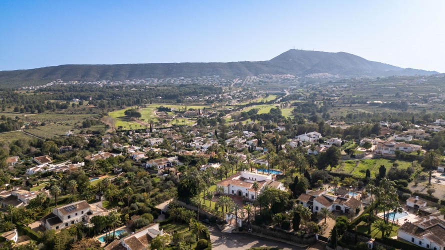 13 Dormitorios - Jávea / Xàbia — 69/70