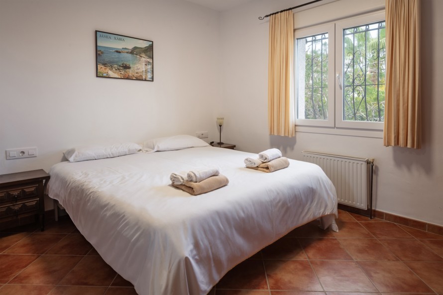 3 Bedrooms - — 16/30
