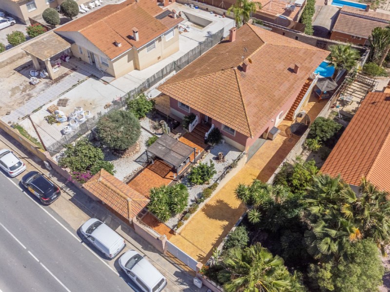 5 Bedrooms - Busot — 40/47
