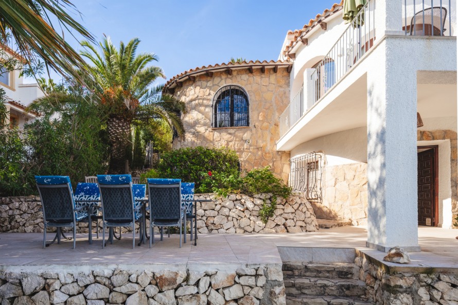 3 Bedrooms - — 22/30