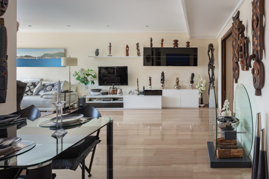 2 Bedrooms - — 7/25