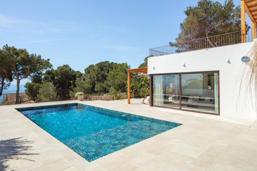 4 Bedrooms - — 36/50